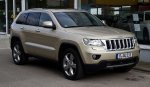 1280px-Jeep_Grand_Cherokee_3.0_CRD_Overland_(WK)_вЂ“_Frontansicht,_31._MГ¤rz_2012,_DГјsseldorf.jpg