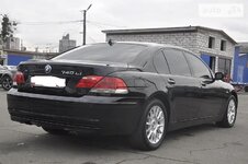 bmw_740__431664564fx.jpg